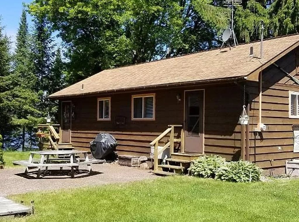 Fence Lake Marquette Cottage